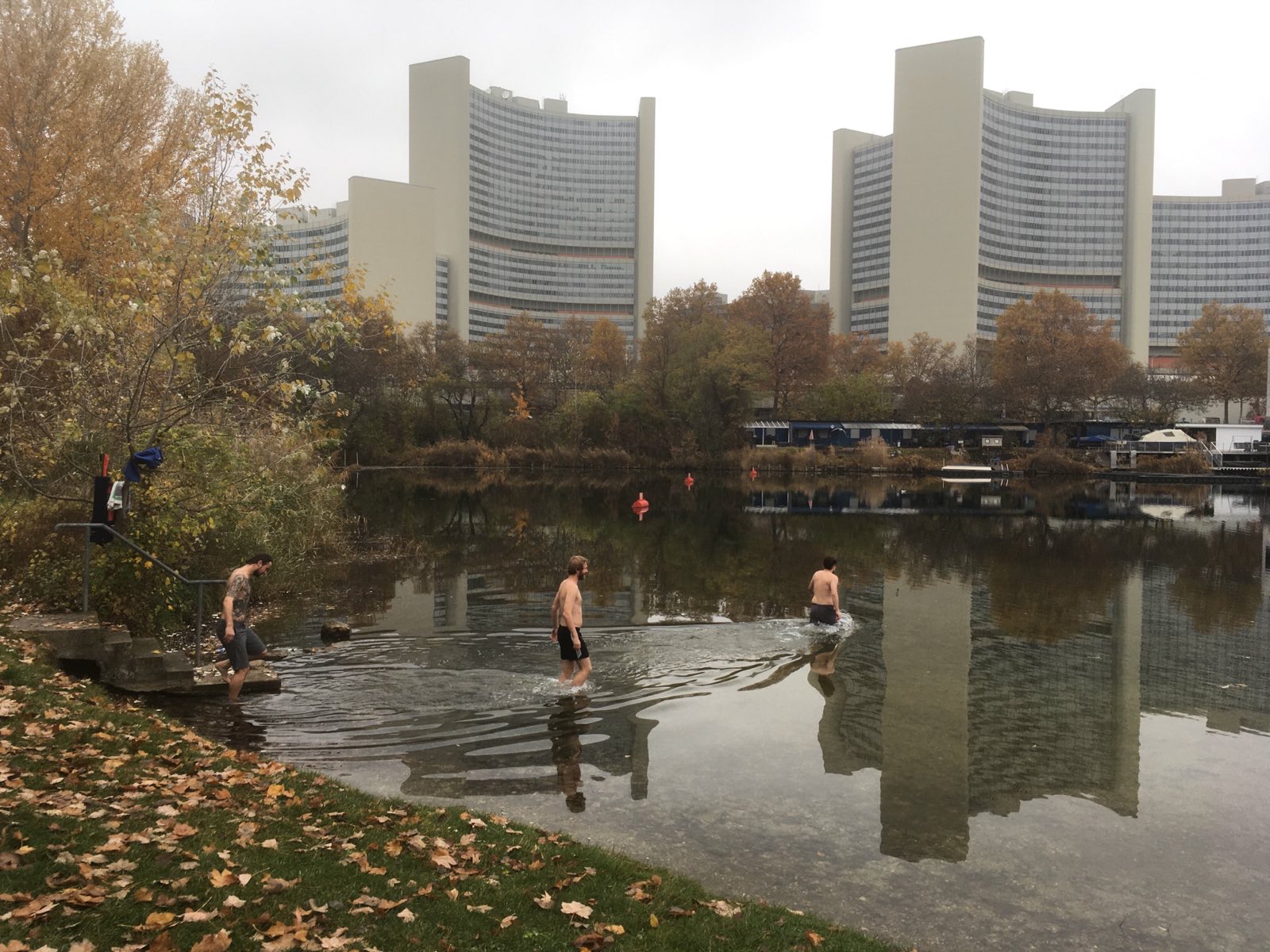 Domme, Felix und Clemens gehen ins Kaisthèrwasser